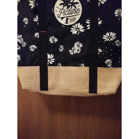 NWT!! Picture Organic Daisy Tote Bag Recycled Beach Bag - Picture 2 of 8